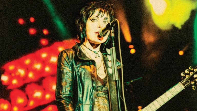 Joan Jett’s off with Gibson