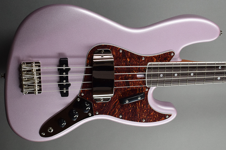 Modern Vintage Heads To The UK Bass Guitar Show