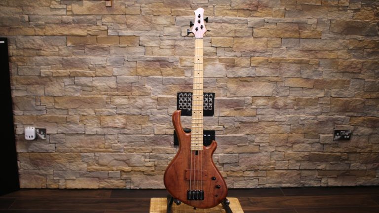 Bass Guitar Review – Mensinger Cazpar 4 Custom
