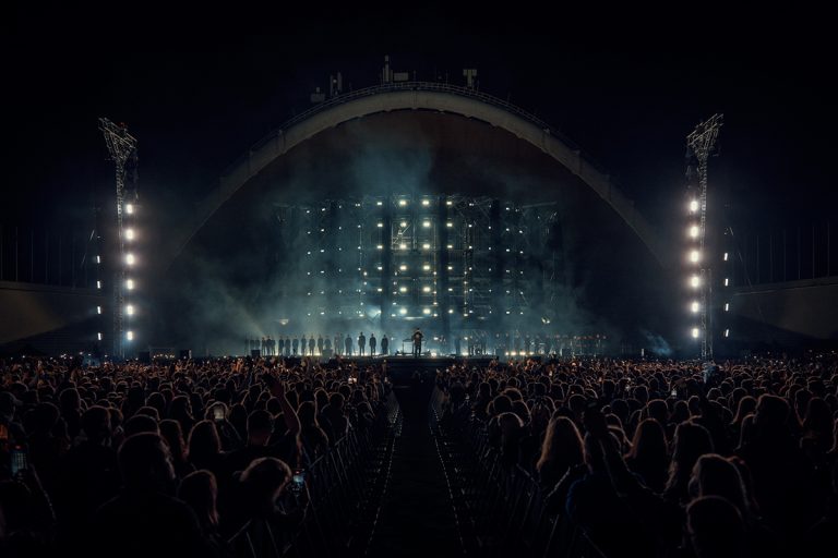 Marfa Lights stages the live comeback of Lilas ir Innomine using Cameo